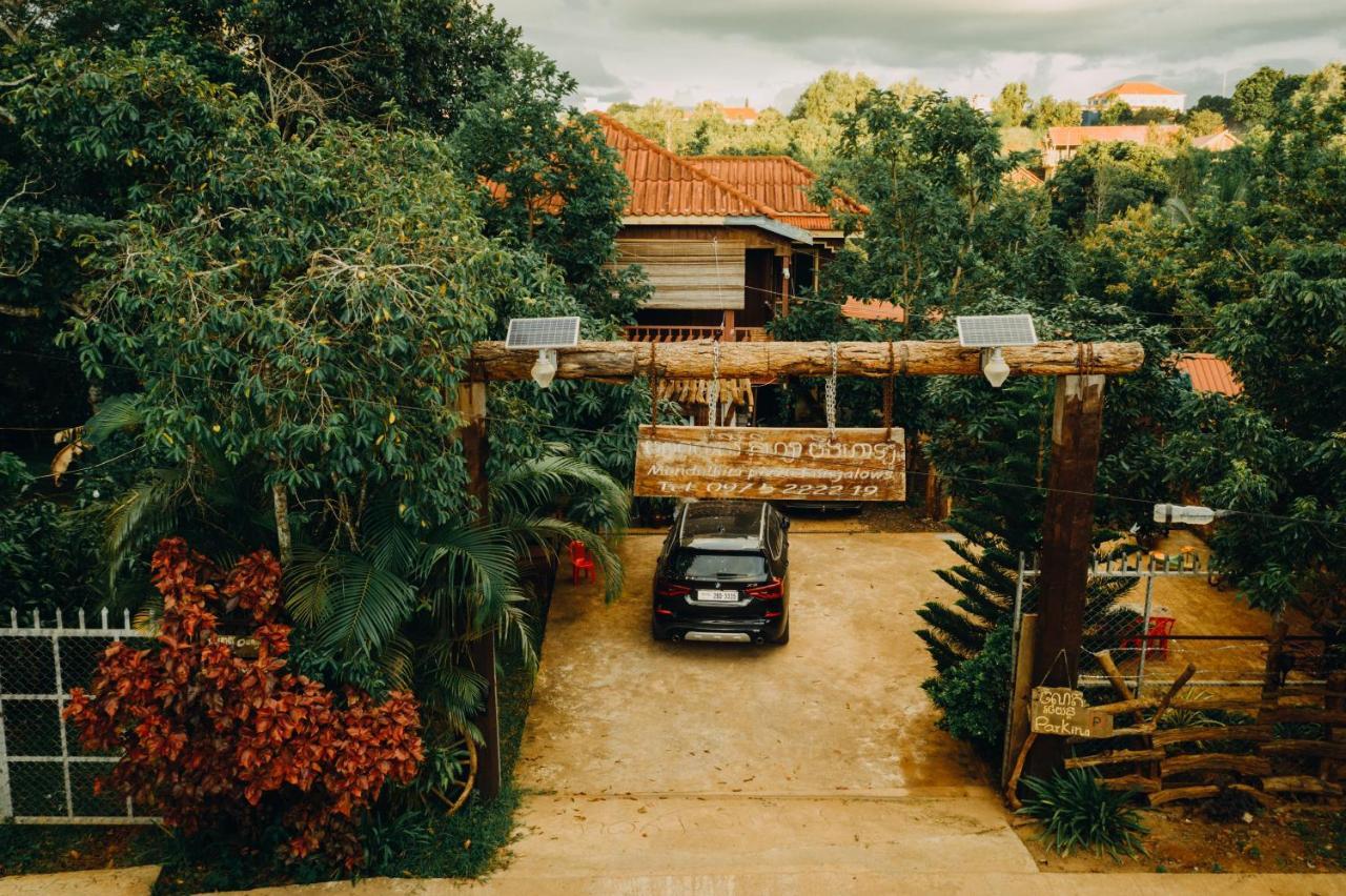 Mondulkiri Pizza Bungalows Senmonorom Exterior photo